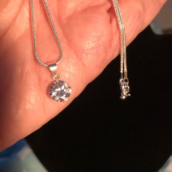 NWT Beautifully crafted Round Diamond simulant - Picture 8 of 12